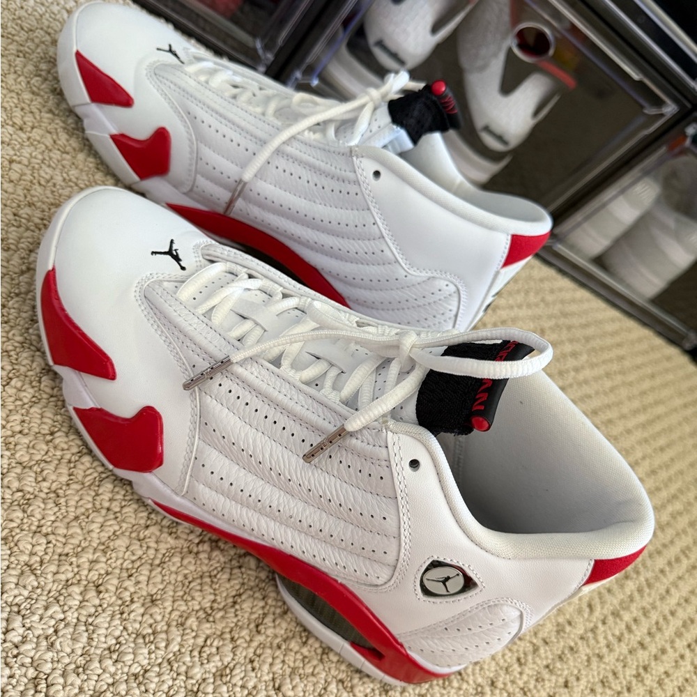 Air Jordan 14 men’s size 8 worn a couple times comes with box